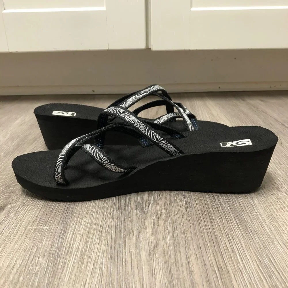 Teva women size